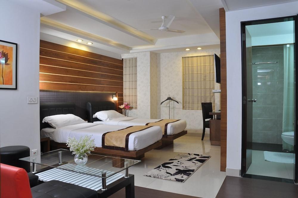 Hotel Niharika Calcutta  Esterno foto