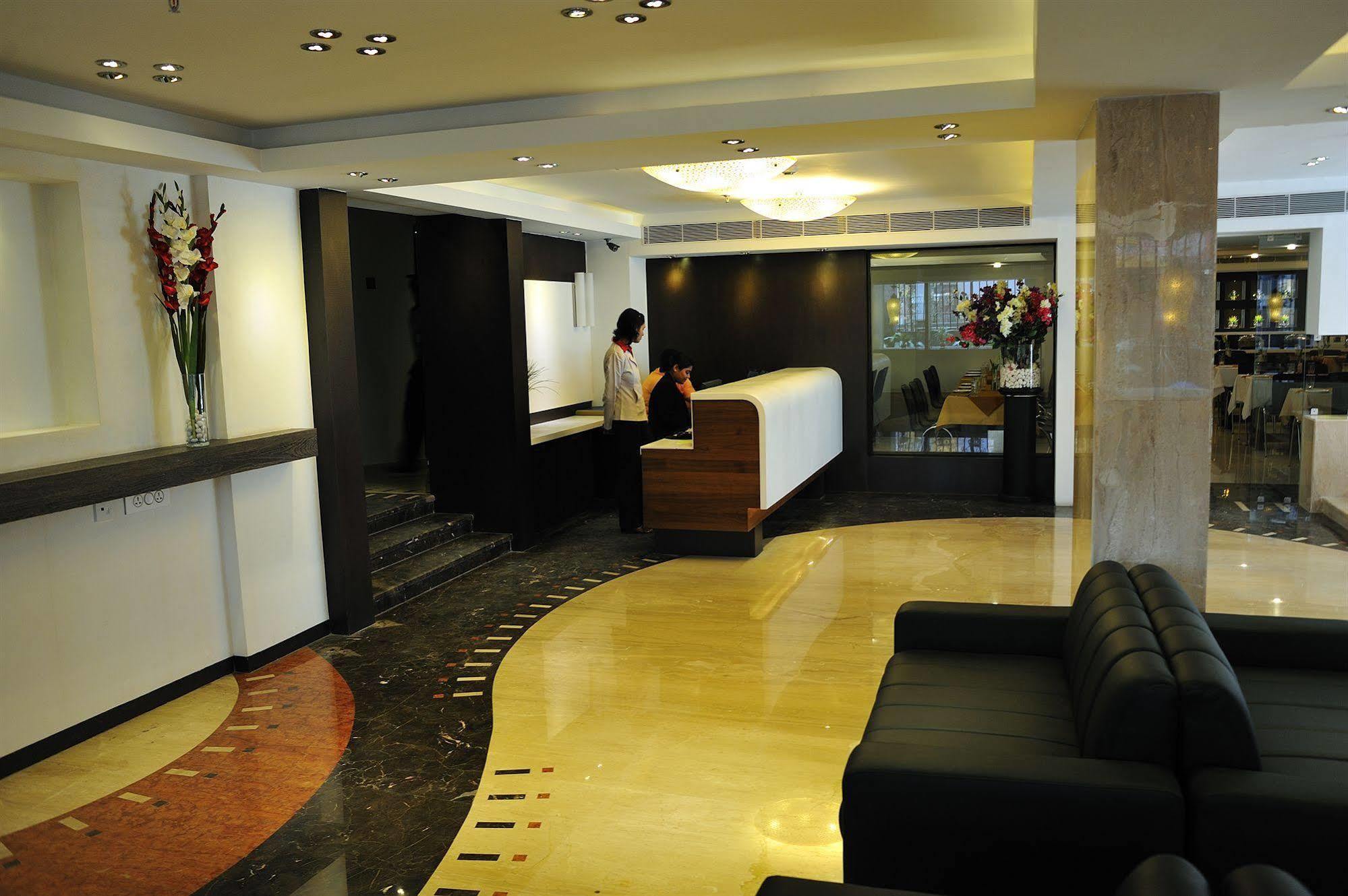 Hotel Niharika Calcutta  Esterno foto