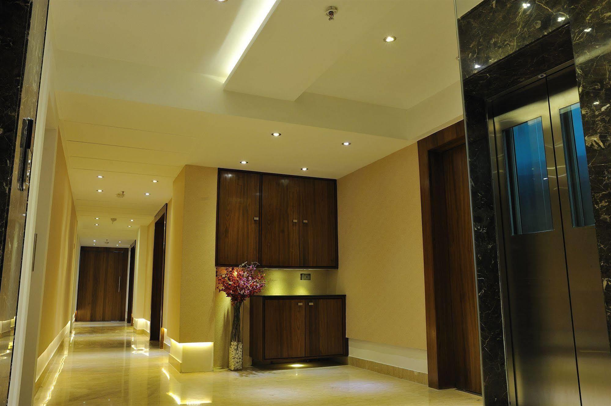Hotel Niharika Calcutta  Esterno foto