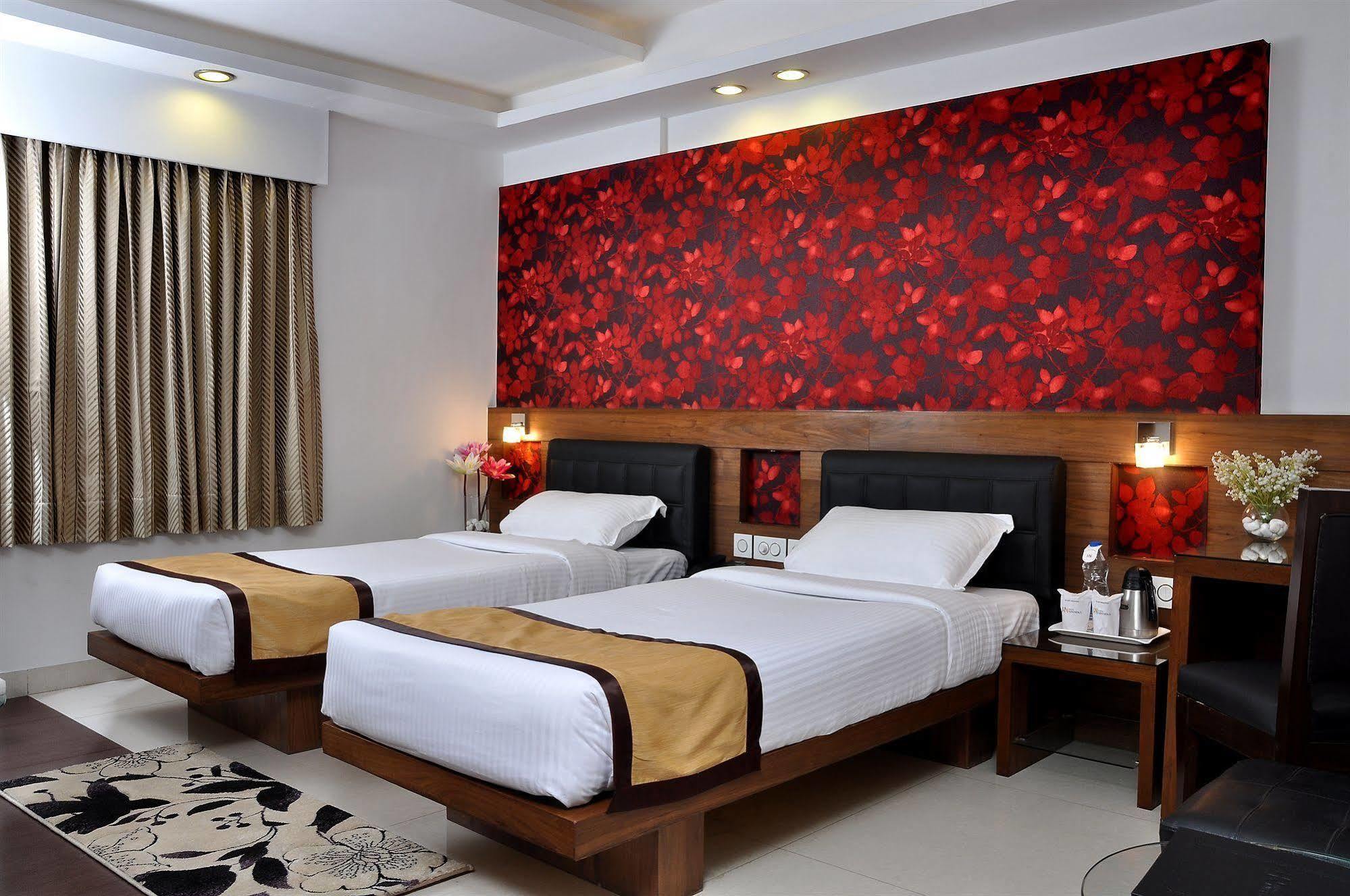 Hotel Niharika Calcutta  Esterno foto